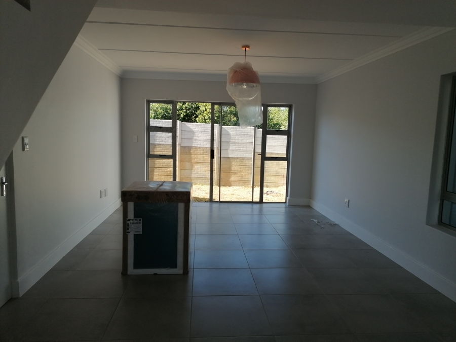 To Let 3 Bedroom Property for Rent in Langeberg Heights Western Cape